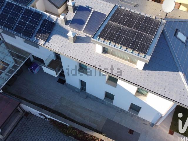 Case e ville in vendita di 404 m² in Via Trieste