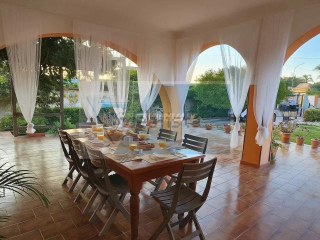 Case e ville in vendita di 405 m² in Via Giuseppe L&apos Innografo