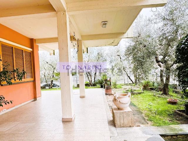 Case e ville in vendita di 407 m² in Via Pineta
