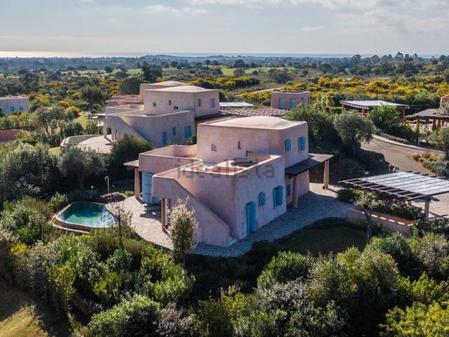 Case e ville in vendita di 407 m² in Località Is Molas