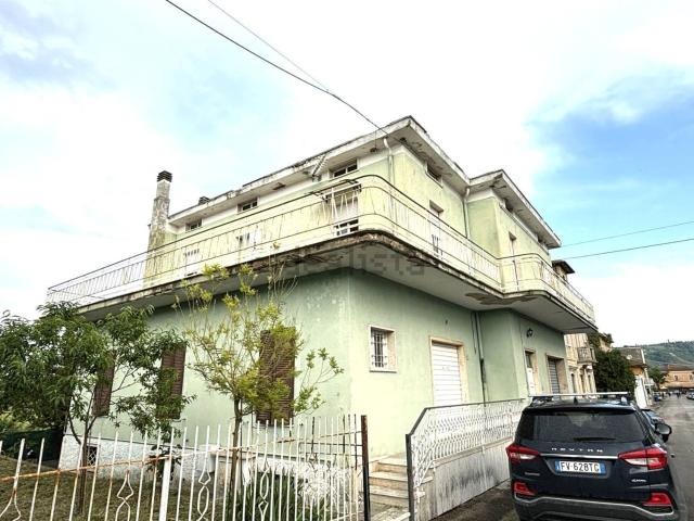 Case e ville in vendita di 410 m²