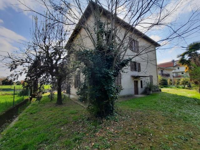 Case e ville in vendita di 410 m² in Via San Donato