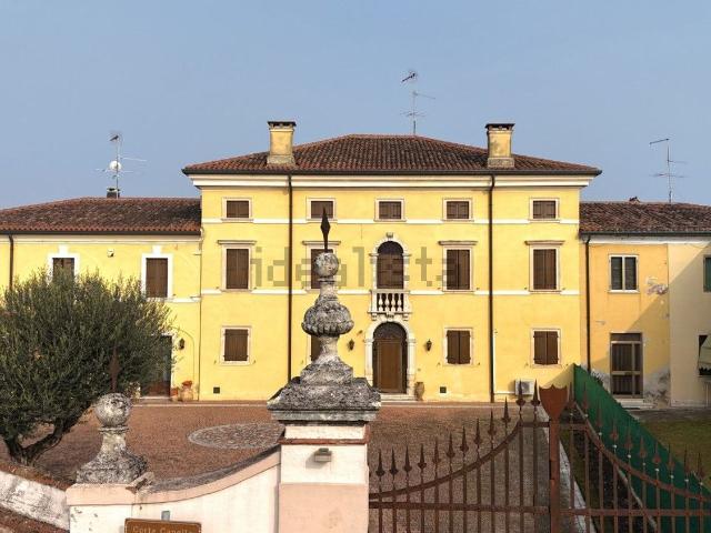 Case e ville in vendita di 410 m² in Via Pascoletto