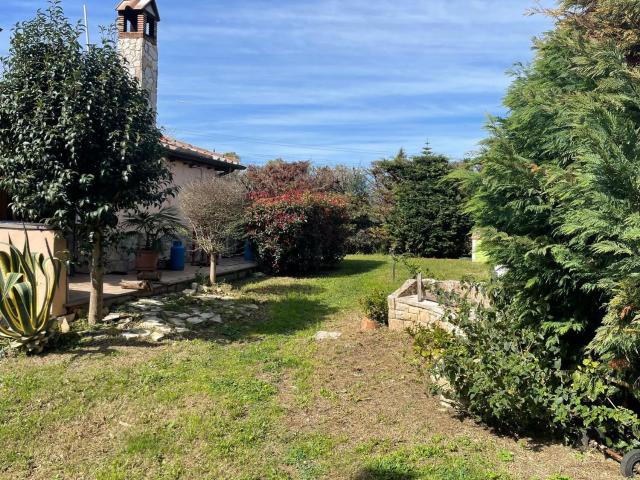 Case e ville in vendita di 410 m² in Via Ugo Fontanatetta