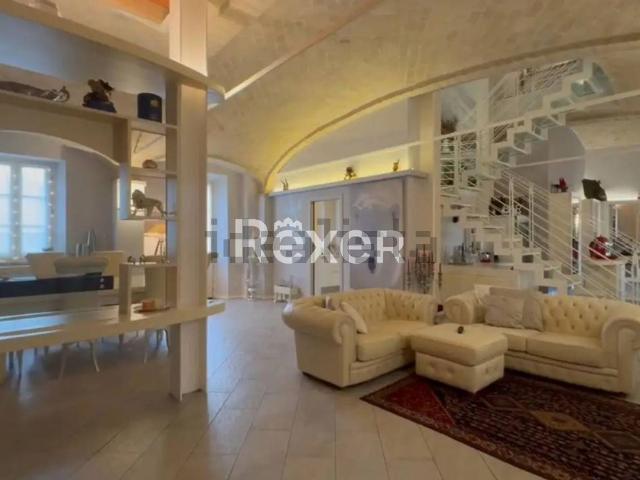 Case e ville in vendita di 410 m² in Strada Bivio