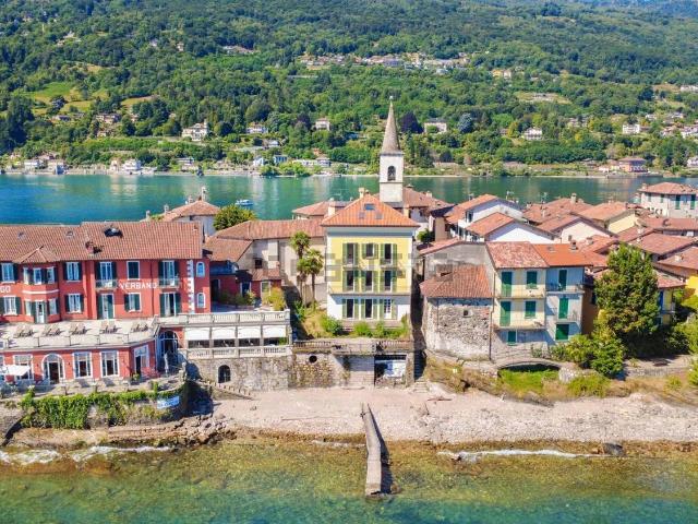 Case e ville in vendita di 411 m²