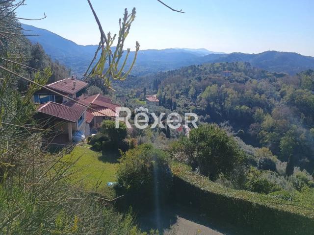 Case e ville in vendita di 411 m² in Via Don Giuseppe Vangelisti, 276