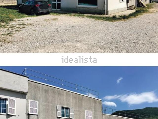 Case e ville in vendita di 413 m² in Viale Maestri Del Lavoro