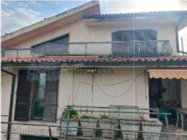 Case e ville in vendita di 414 m² in Vico I San Maria
