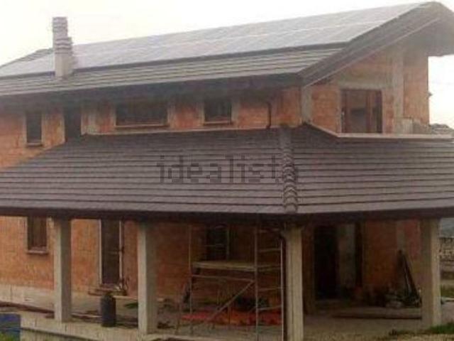 Case e ville in vendita di 415 m² in Località Tornarezza