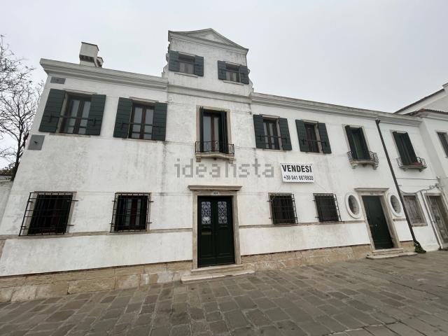 Case e ville in vendita di 415 m² in Strada Comunale della Laguna