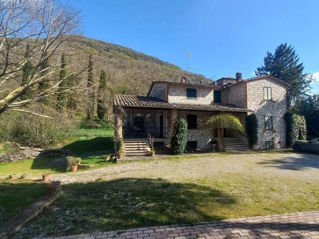 Case e ville in vendita di 418 m²