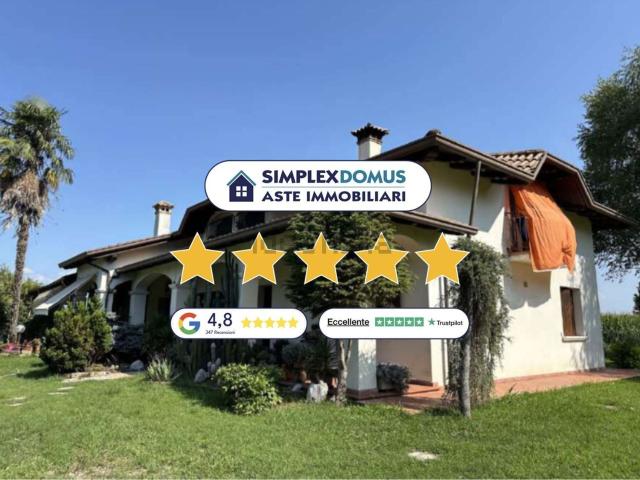 Case e ville in vendita di 418 m² in Via Risera