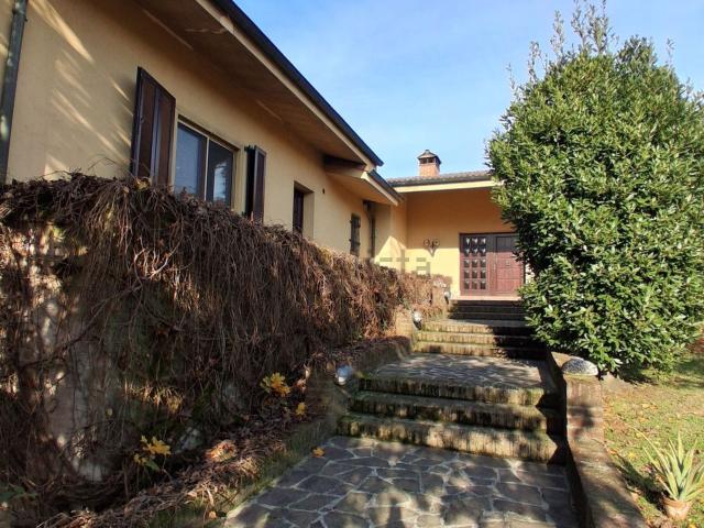 Case e ville in vendita di 419 m² in Via del Moso