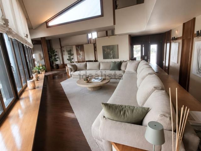Case e ville in vendita di 420 m²