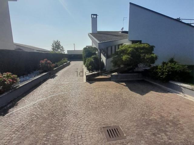 Case e ville in vendita di 420 m²