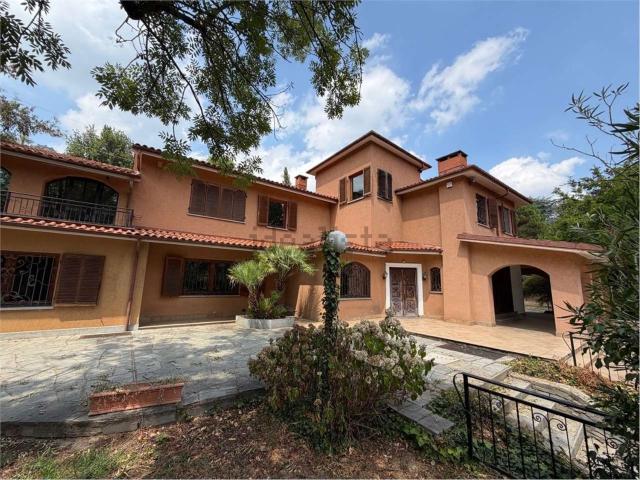 Case e ville in vendita di 420 m²