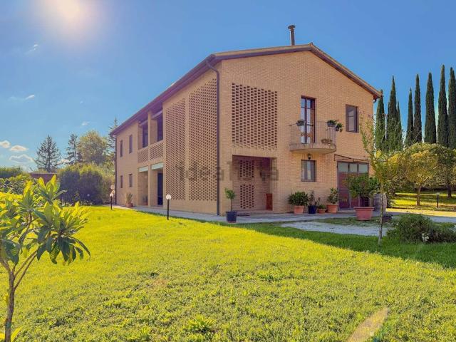 Case e ville in vendita di 420 m²