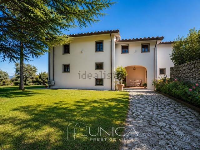 Case e ville in vendita di 420 m²