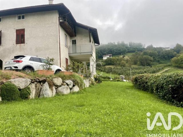 Case e ville in vendita di 420 m² in Via Guglielmo Marconi