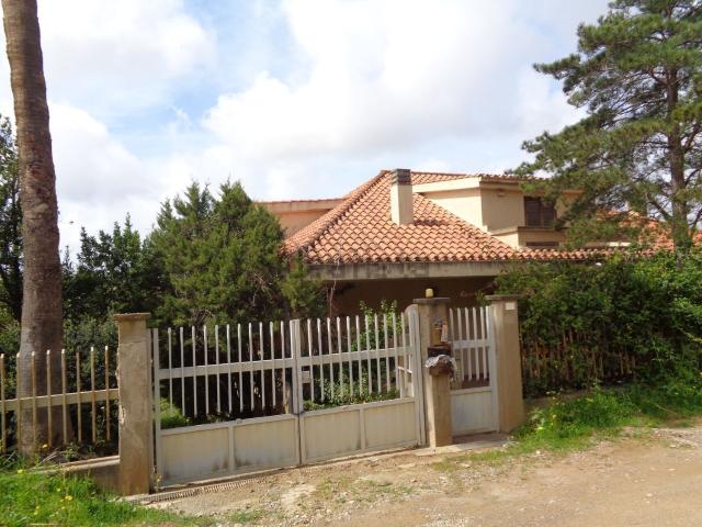 Case e ville in vendita di 420 m² in Via Monte Tasua, 12