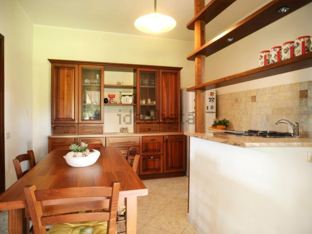 Case e ville in vendita di 420 m² in Via Settevene Est