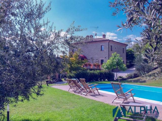 Case e ville in vendita di 420 m² in Via Provinciale Sorrivoli