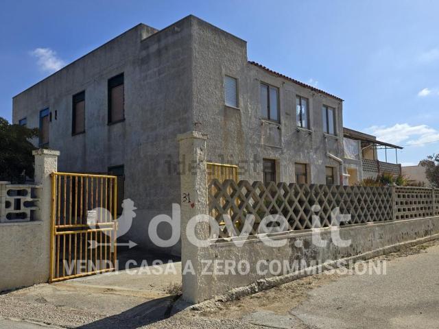 Case e ville in vendita di 420 m² in Viale Mothia, 31