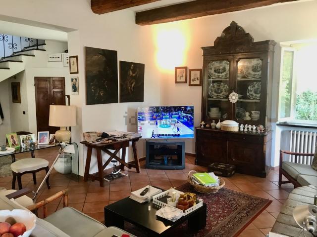 Case e ville in vendita di 420 m² in Strada del Pignocco, 5