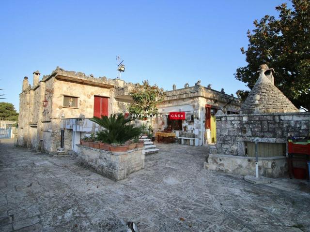 Case e ville in vendita di 420 m² in Strada Provinciale 70, 168