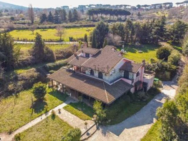 Case e ville in vendita di 420 m² in Strada vicinale prato della corte