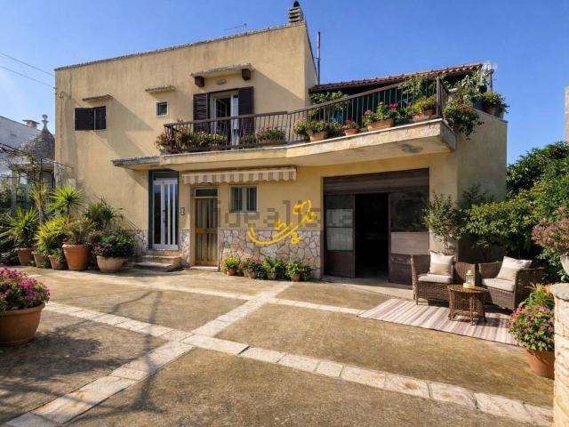 Case e ville in vendita di 423 m² in Piazza Marconi