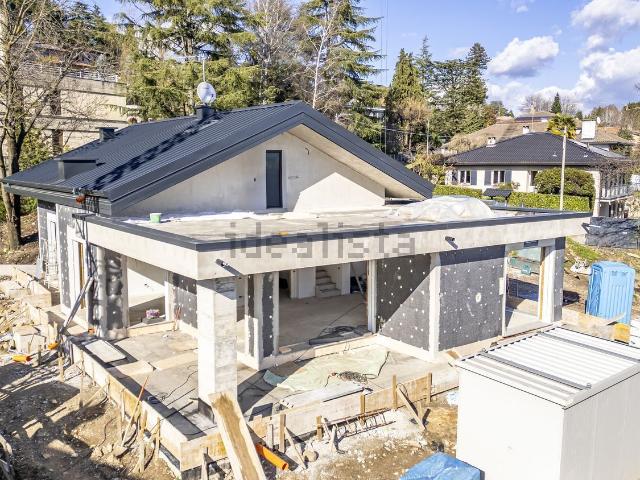 Case e ville in vendita di 424 m² in Località Montello