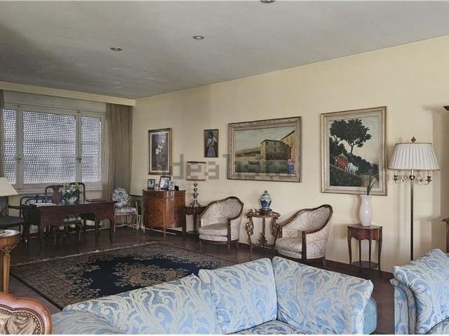 Case e ville in vendita di 425 m²
