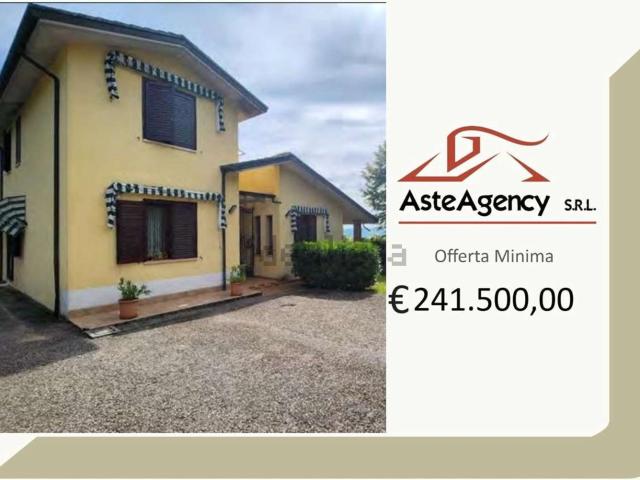Case e ville in vendita di 425 m² in Via Bellimadore, 52