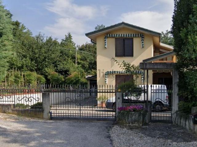 Case e ville in vendita di 425 m² in Via Bellimadore, 52