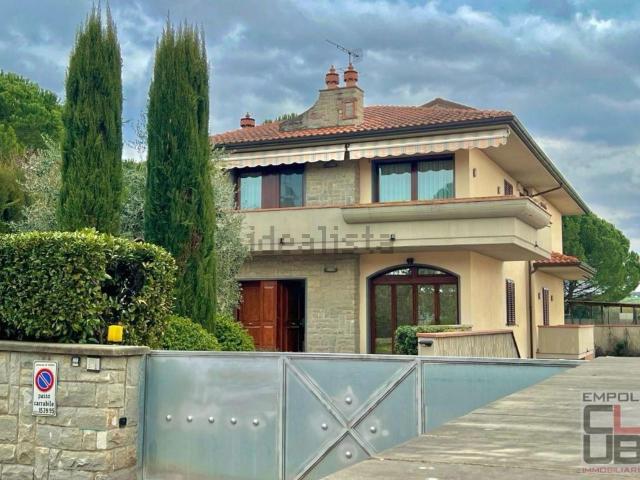 Case e ville in vendita di 425 m² in Via Pietro Grocco, 76