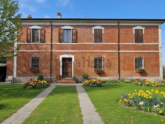 Case e ville in vendita di 426 m² in Via Rubicone di San Pietro, 106