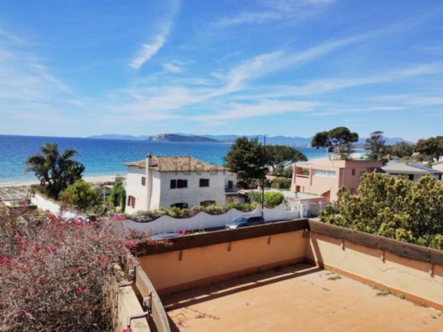 Case e ville in vendita di 427 m² in Via Molaria