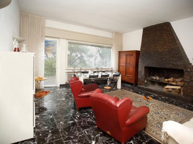 Case e ville in vendita di 427 m² in Viale delle Grazie