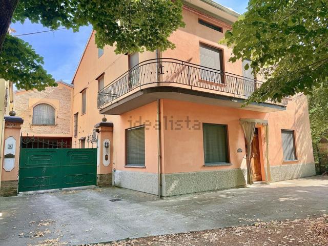 Case e ville in vendita di 428 m²