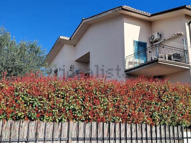 Case e ville in vendita di 430 m²