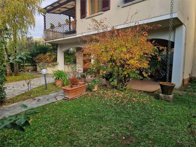 Case e ville in vendita di 430 m²
