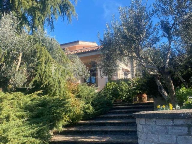 Case e ville in vendita di 430 m²