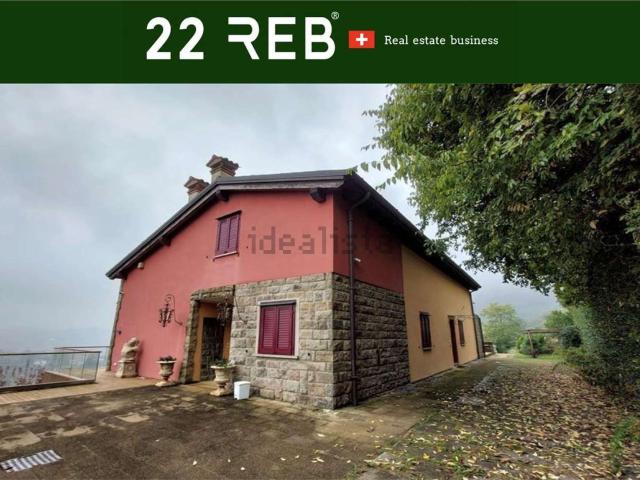 Case e ville in vendita di 430 m² in Via Chiesa Teolo