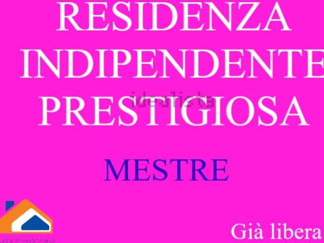 Case e ville in vendita di 430 m² in Via Bezzecca