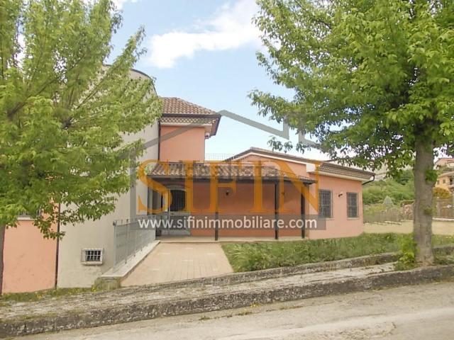 Case e ville in vendita di 430 m² in Via San Rocco, 72