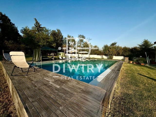 Case e ville in vendita di 430 m² in Strada Cerca