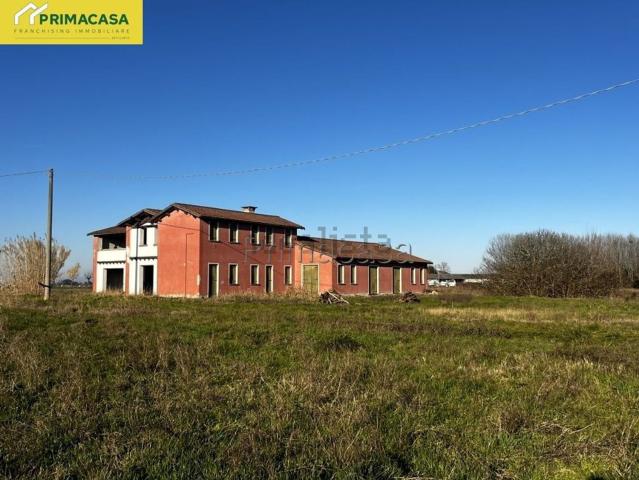 Case e ville in vendita di 430 m² in Strada Statale Romea