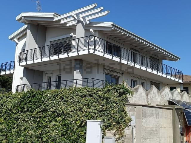 Case e ville in vendita di 431 m² in Via Montesecco